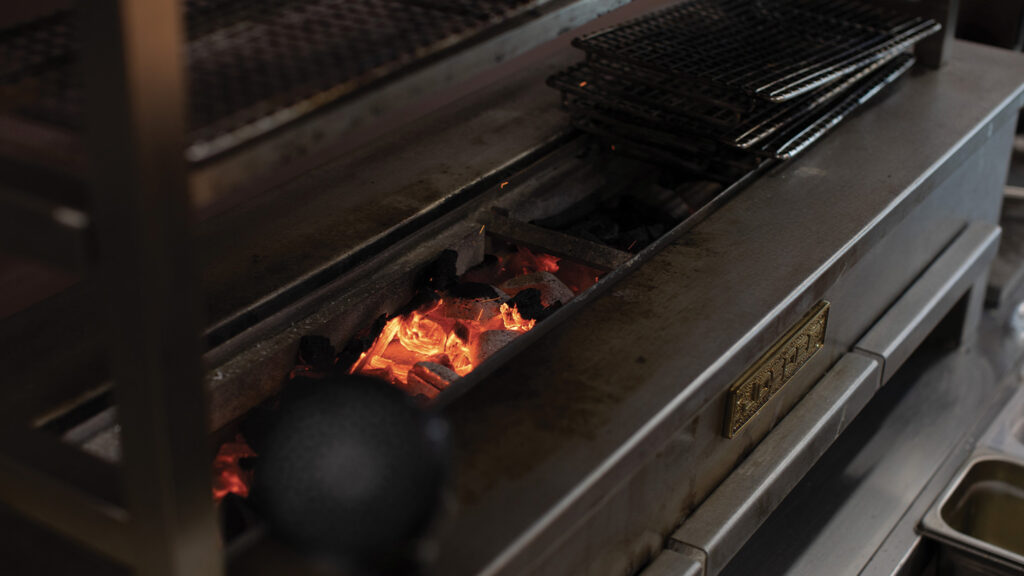 01-progettazione-cucina-per-appartamenti-Atto-Appartaments-by-H44team